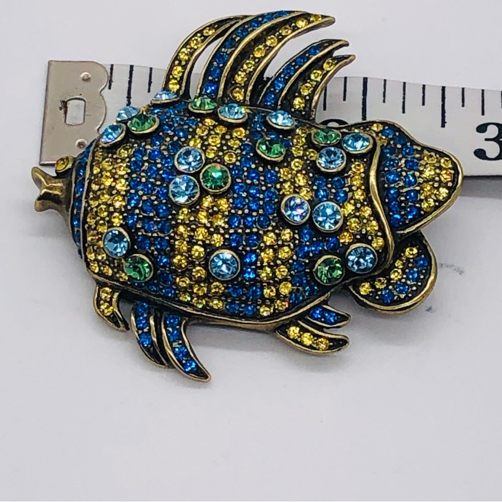 Heidi Daus Swarovski Crystal Fish Brooch pin